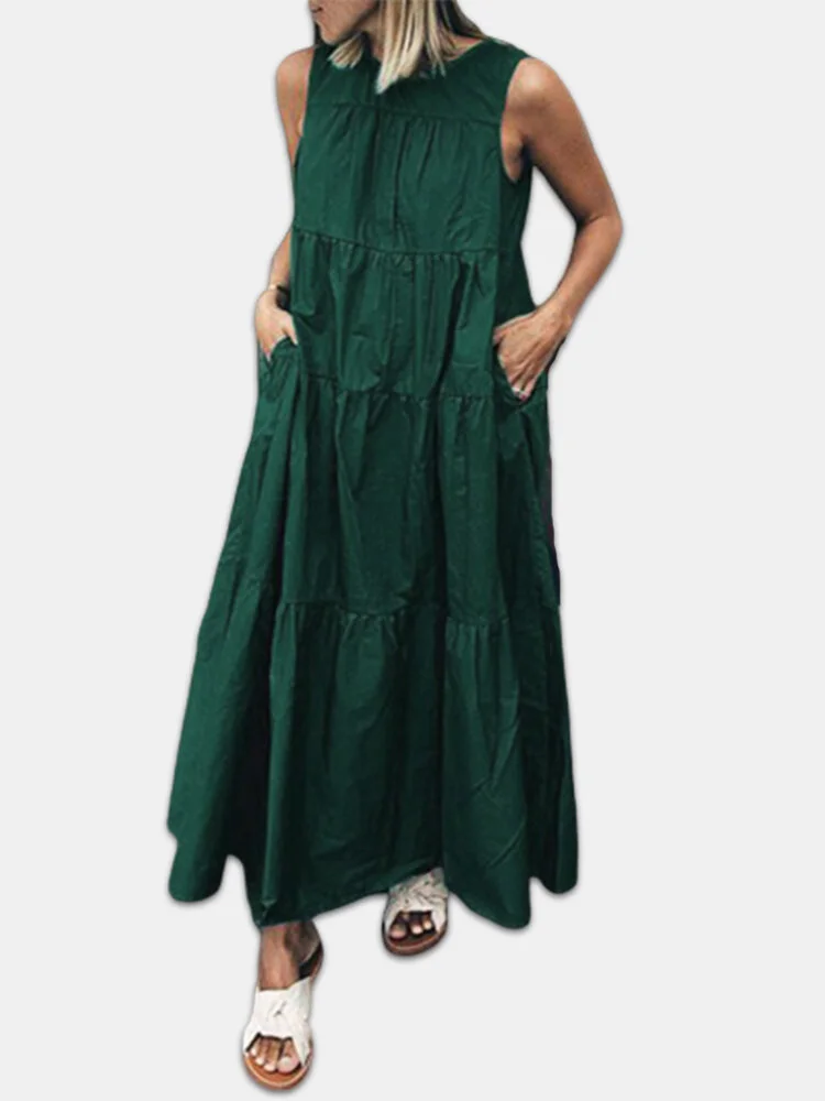 Sleeveless Solid Color Pleated Crew Neck Plus Size Maxi Dress