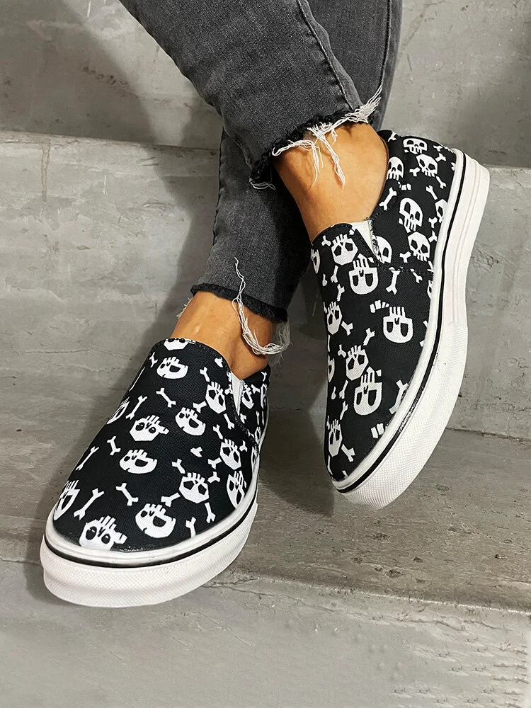 Celebrate Halloween Skull Bone Pattern Soft Non-slip Comfortable Flat Skate Shoes For Women